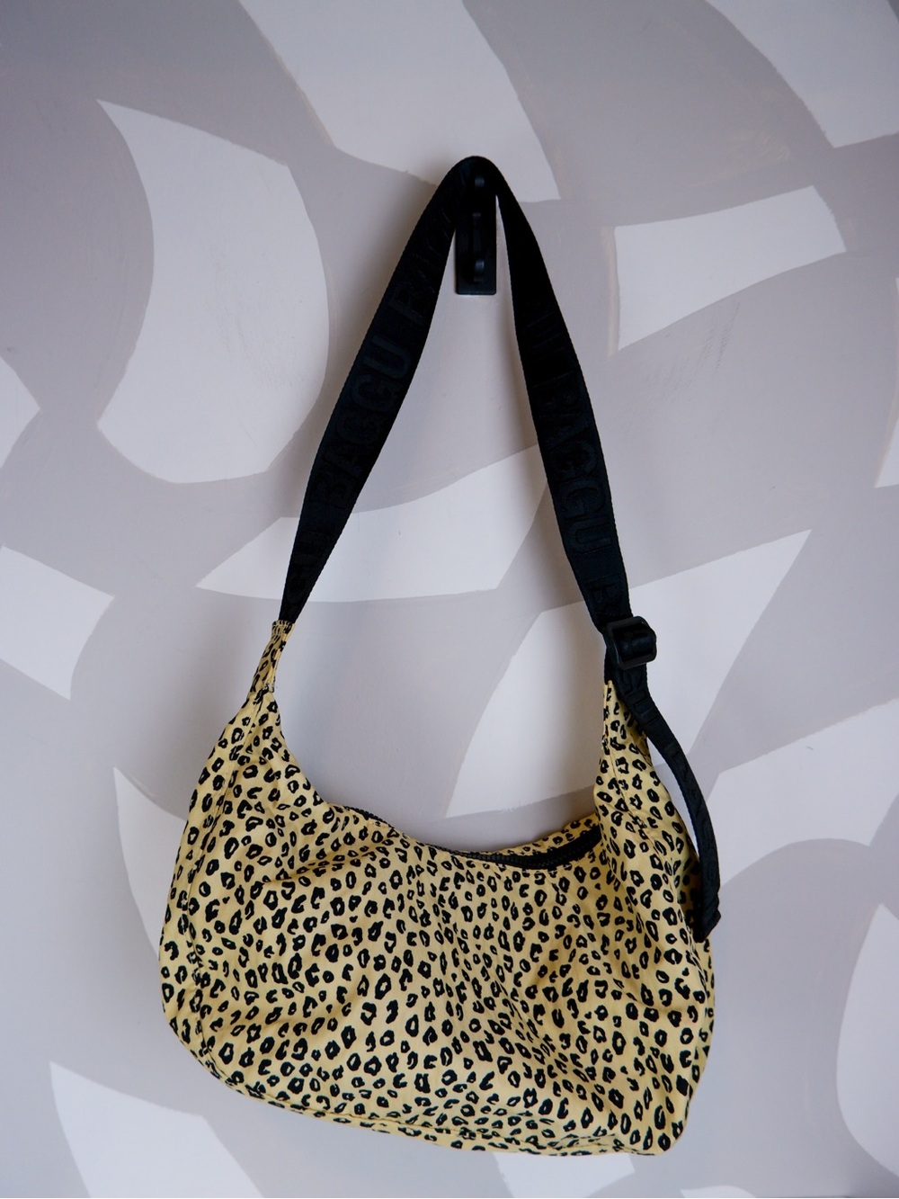 Baggu Cheetah Nylon Crescent Shoulder Bag - Picture 4 of 4
